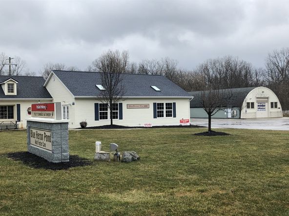10638 N Rushton Rd, South Lyon, MI 48178